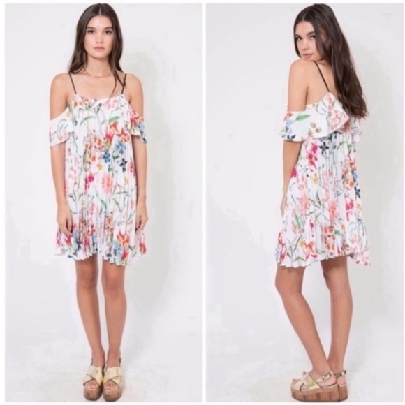 Delfi Collective Elsa Floral Pleated Mini Dress - Picture 1 of 6